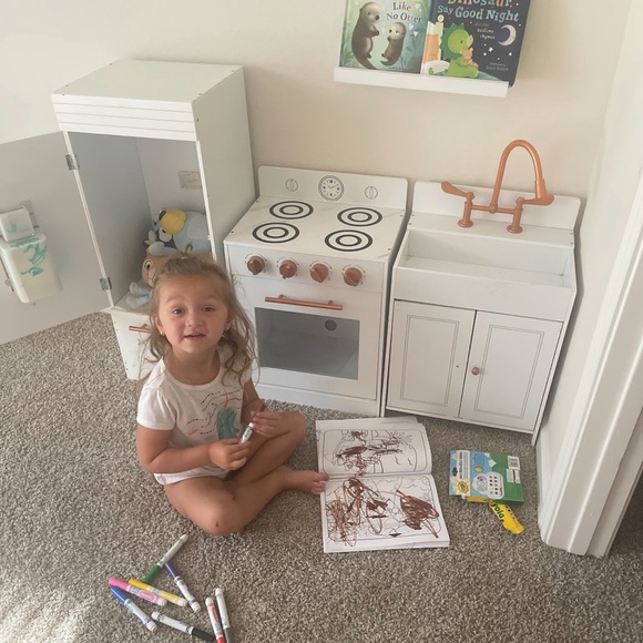 Meet your Posher, Polly - Picture 3 of 3